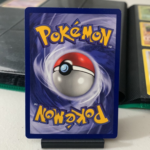 Pokémon Mew Promo Card 8 Black Star 1999 2000 - Picture 2 of 2